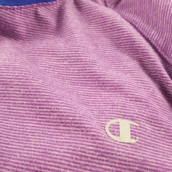 CHAMPION Long-sleep Athletic Soft Purple Top (XL) - Picture 9 of 10